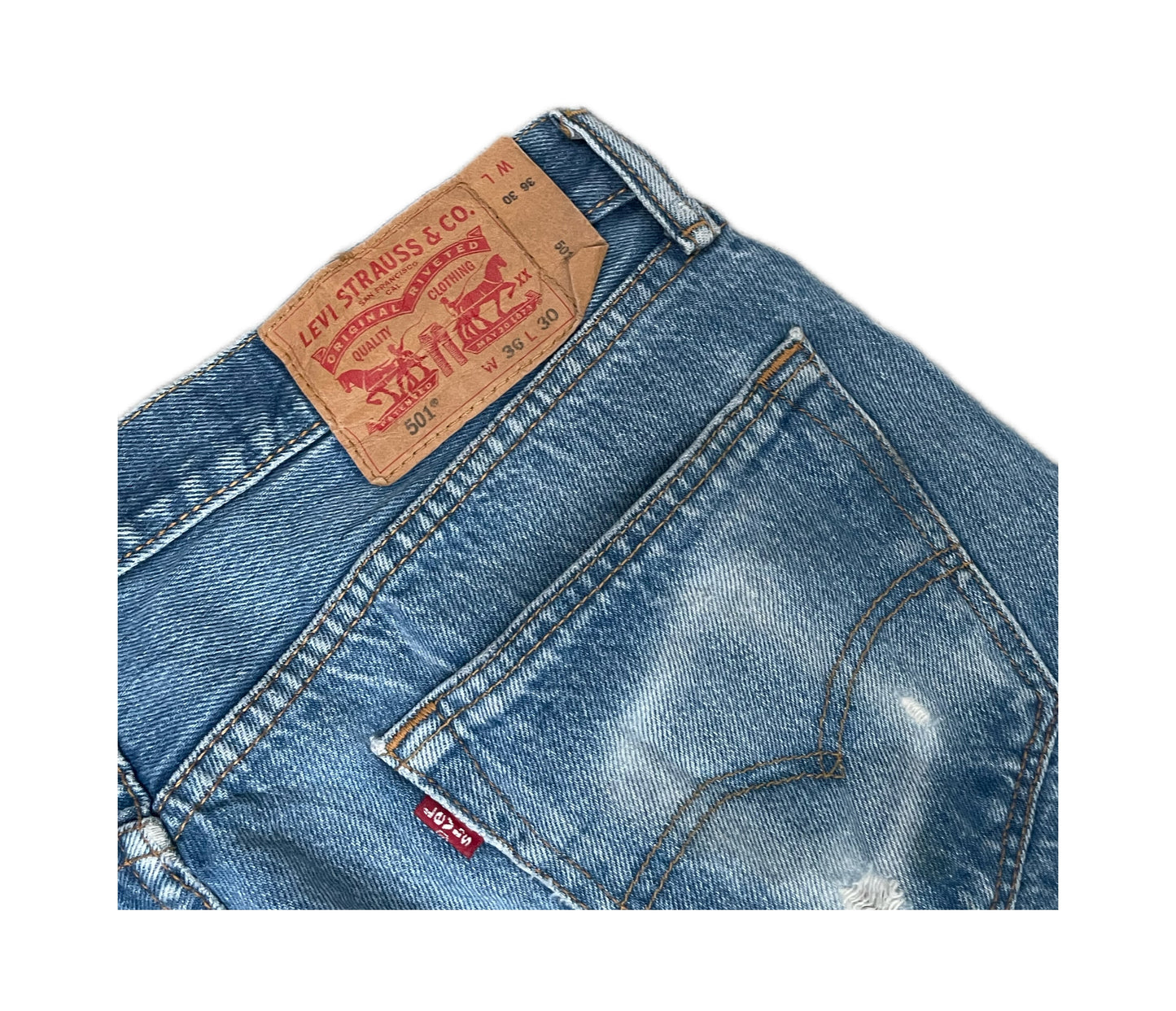 (24) Levi’s Jeans 501
