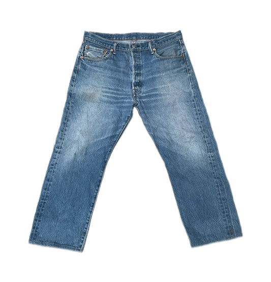 (24) Levi’s Jeans 501